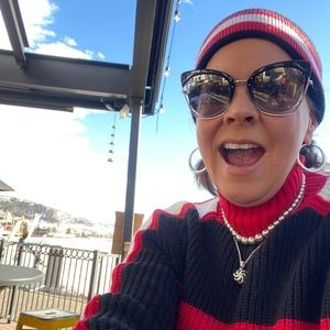 Meet your Posher, Joann